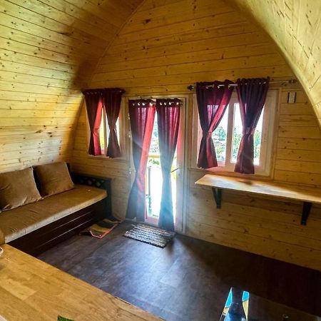Cozy Capsules - Modern Hut Bed & Breakfast Kukkal ภายนอก รูปภาพ